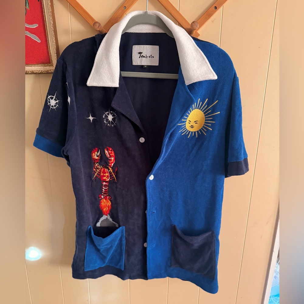 Tombolo Blue colorblock Button-Up Shirt with Sun and Lobster Design Men’s Medium
